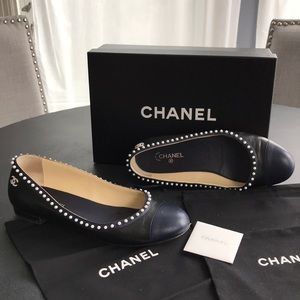 Authentic CHANEL flats with pearl details